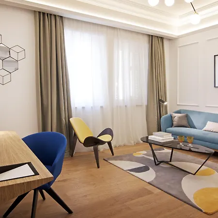 One Shot Reina Victoria Hotel 4*