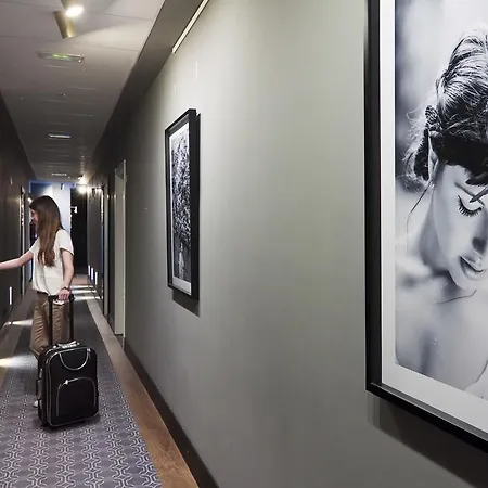 Hotel One Shot Reina Victoria 4*