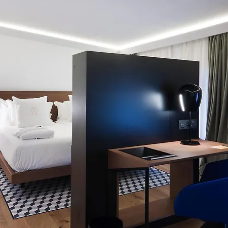 Hotel One Shot Reina Victoria 4*