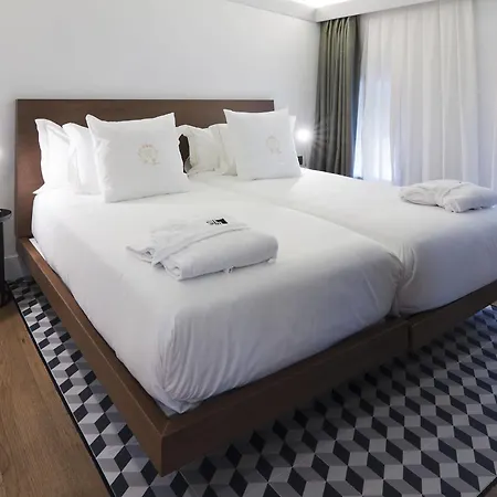 Hotel One Shot Reina Victoria 4*
